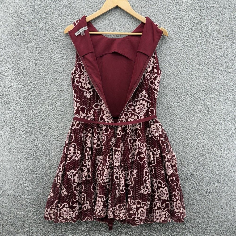 Danny And Nicole Dress Womens‎ 10 Red Pleated Floral Embroidery Belt Sleeveless - Picture 6 of 8